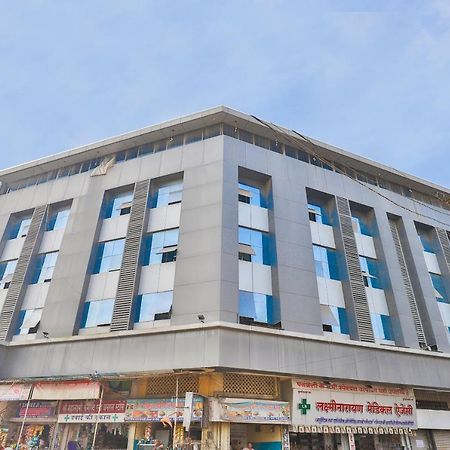 Oyo 19637 Hotel Mansi Sherotene Vapi Exterior photo