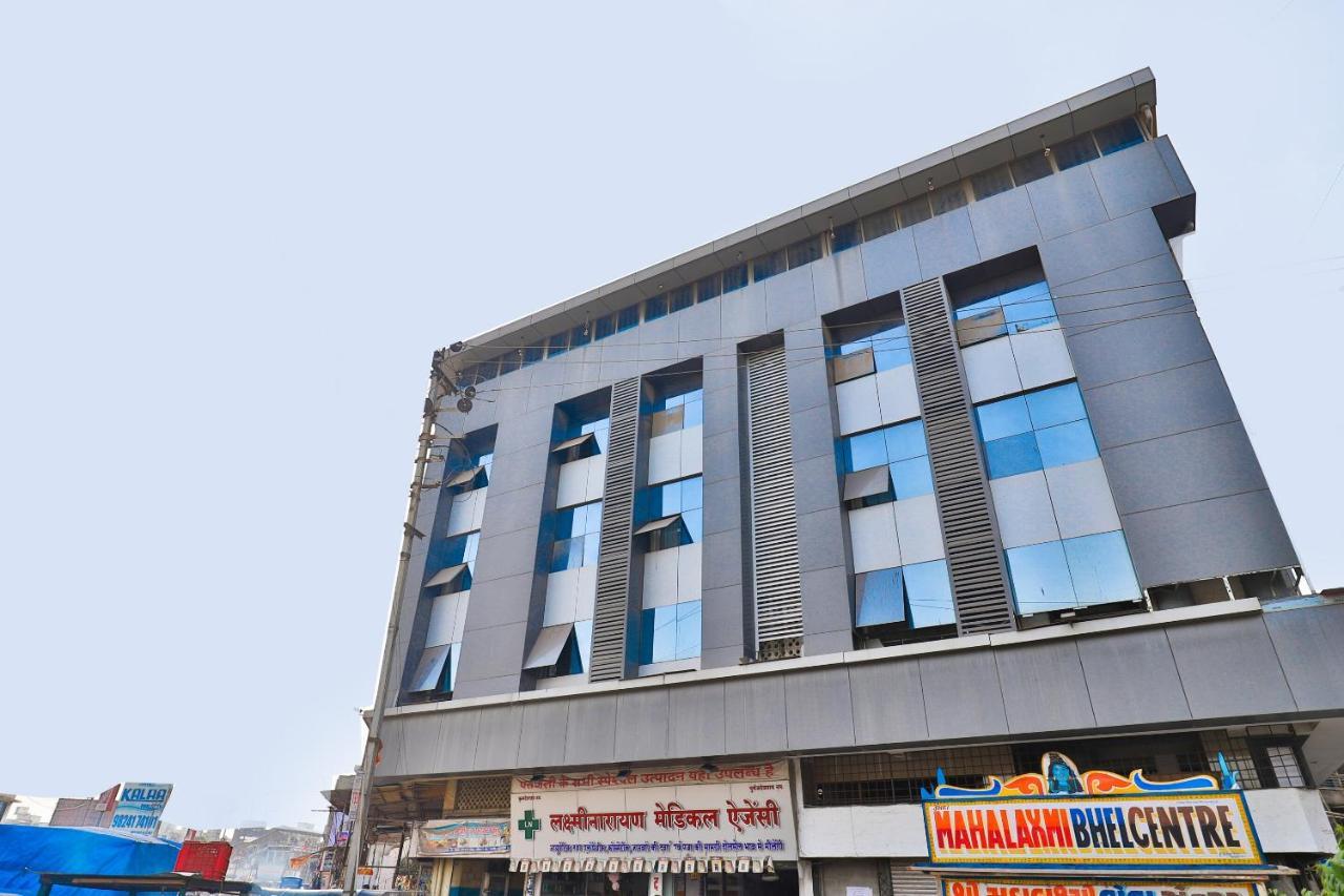 Oyo 19637 Hotel Mansi Sherotene Vapi Exterior photo