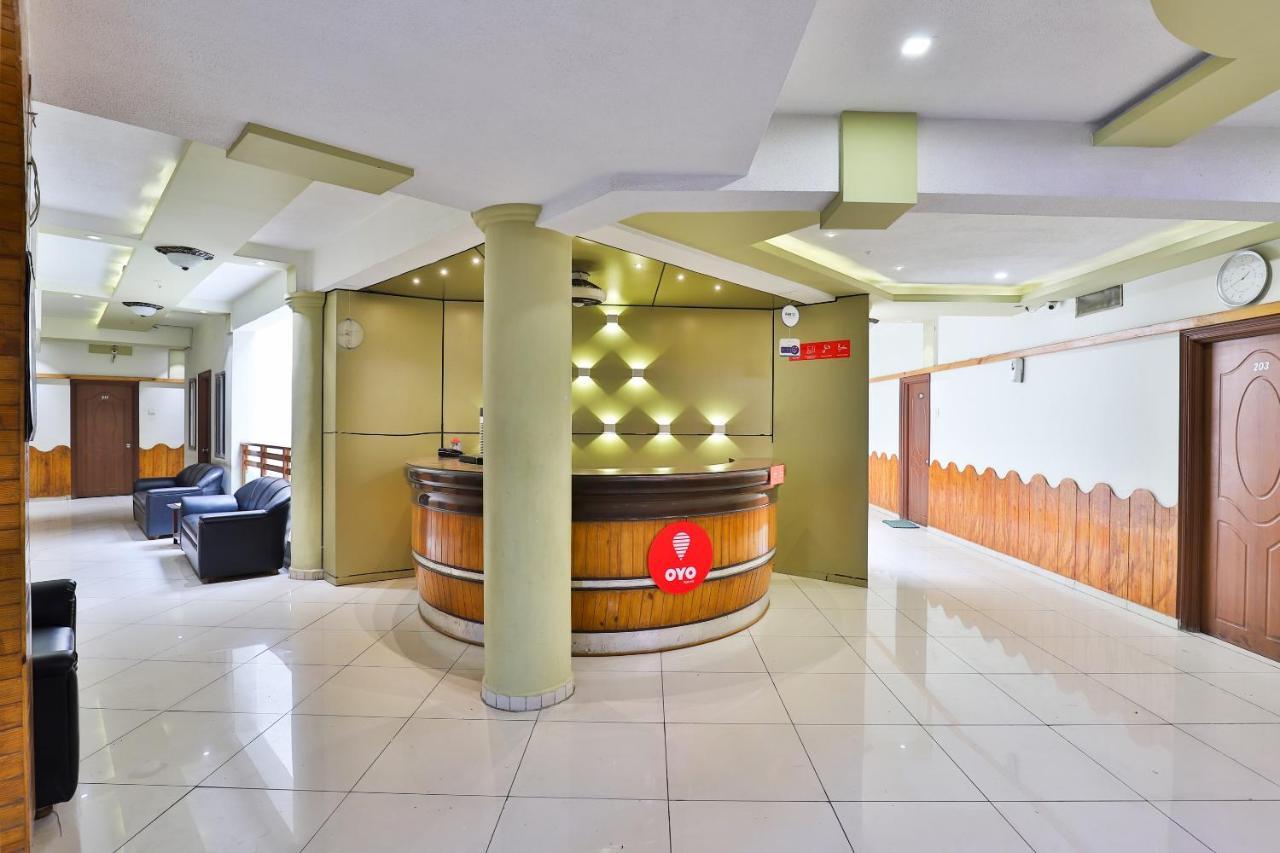Oyo 19637 Hotel Mansi Sherotene Vapi Exterior photo